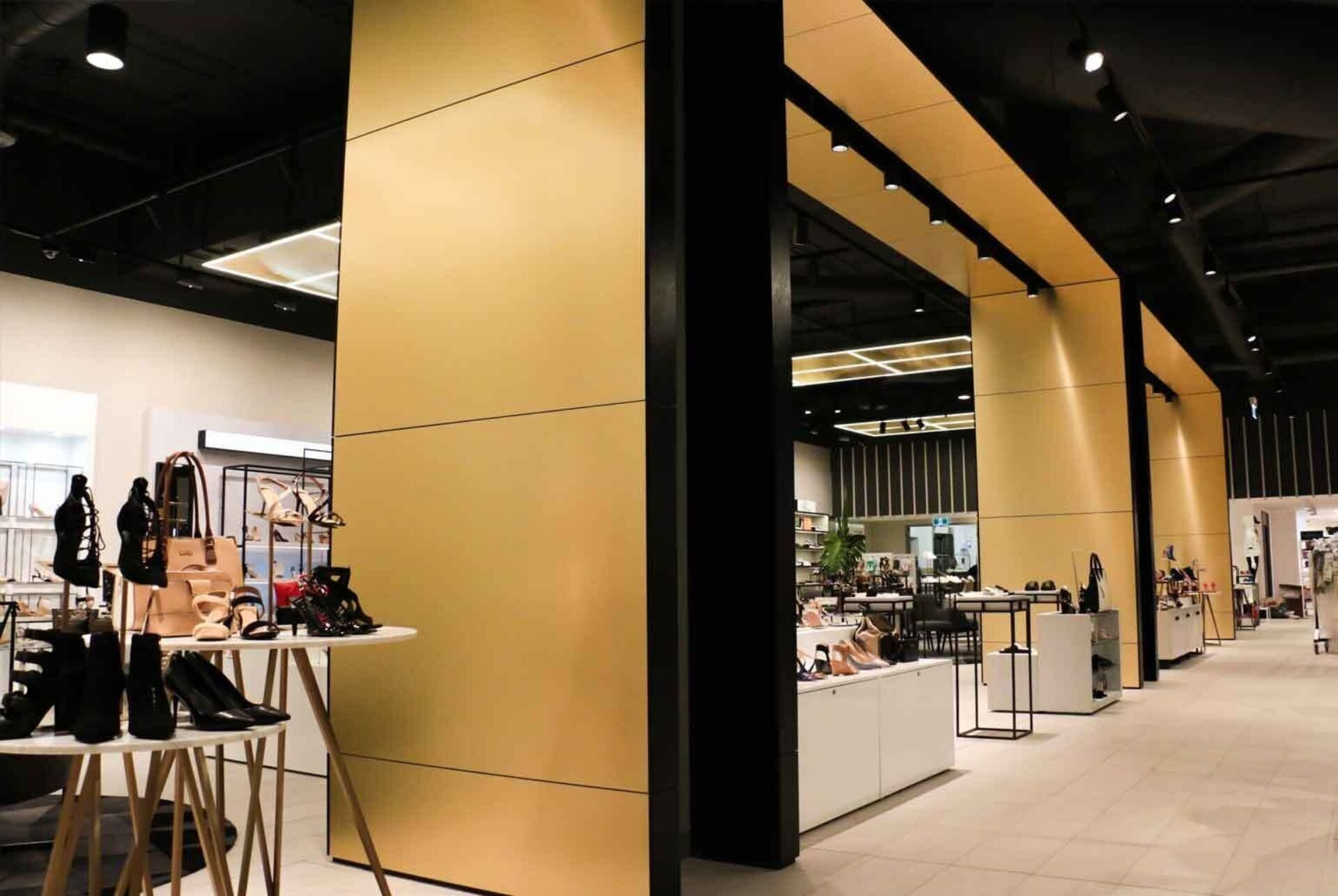 Warringah Mall detail s