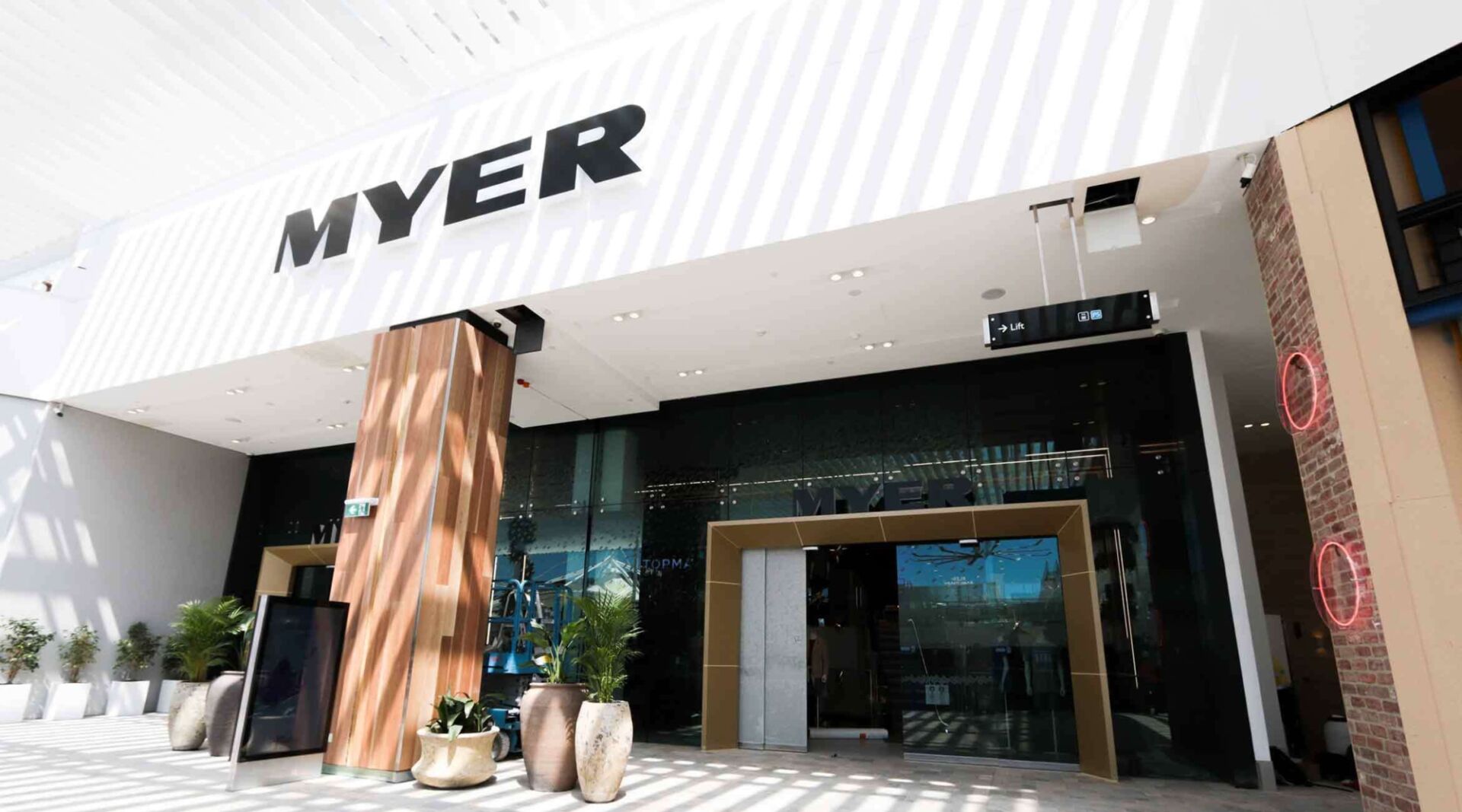 Warringah Mall detail l